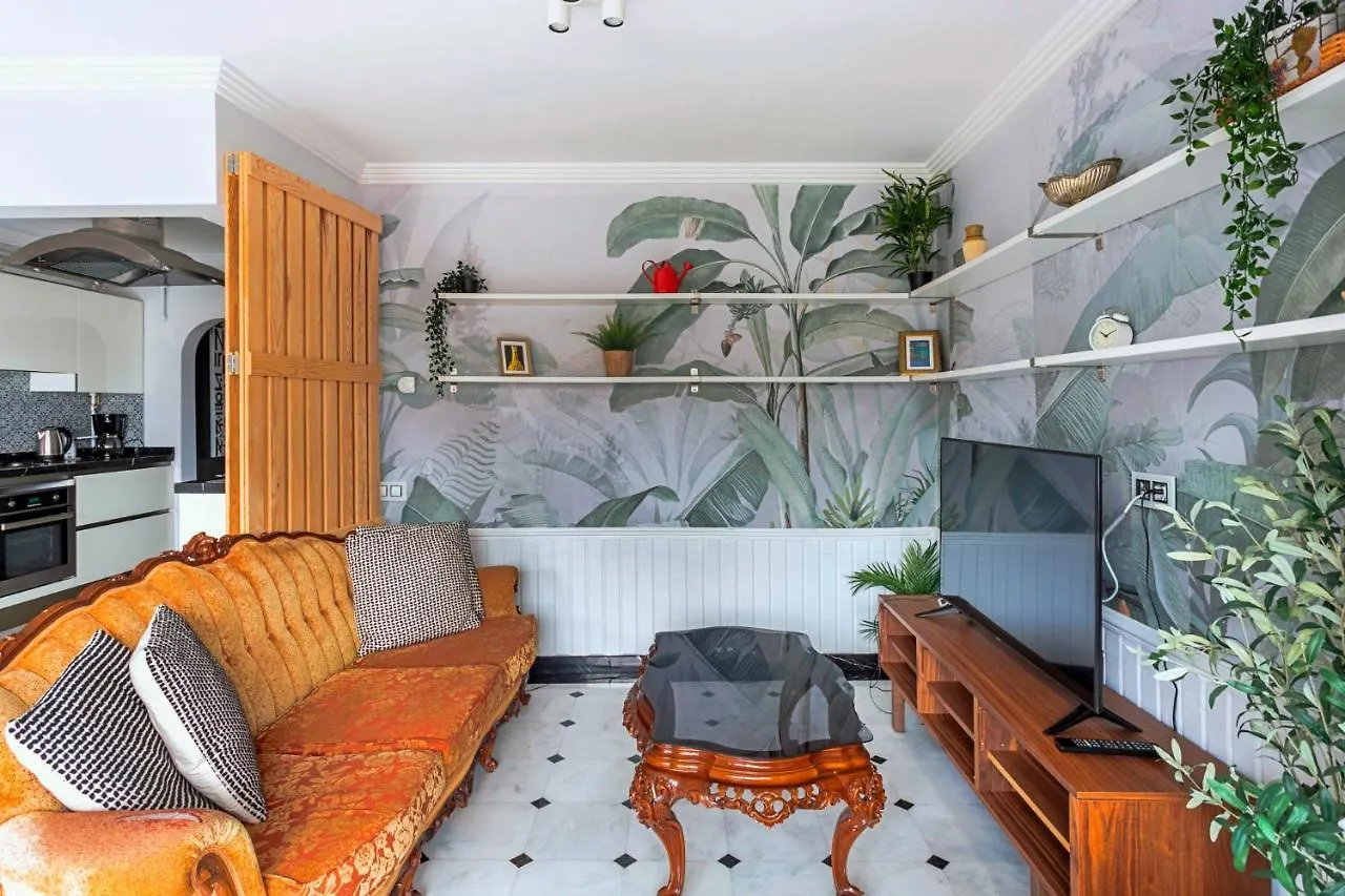 Dreamy Flat With Bosphorus View In Rumeli Hisari Apartment Istanbul