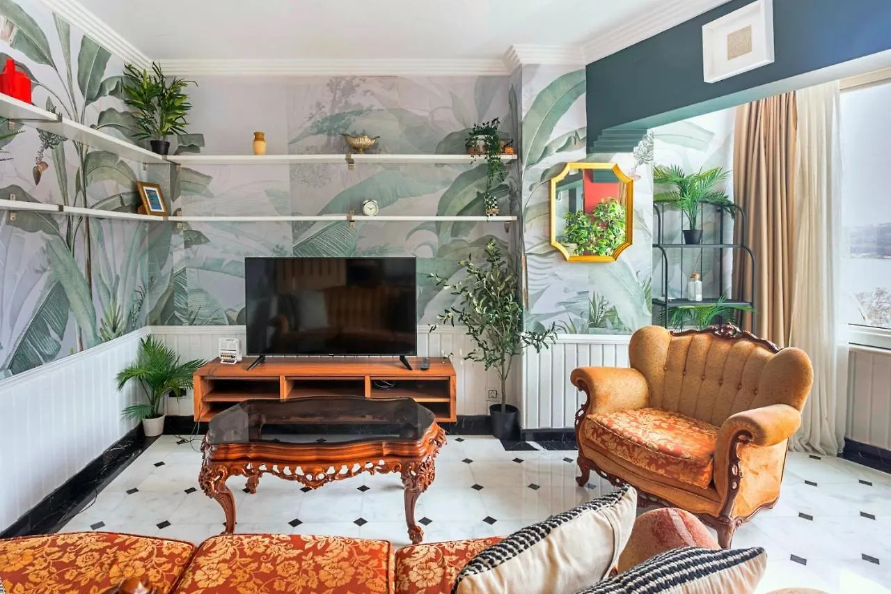 Dreamy Flat With Bosphorus View In Rumeli Hisari Apartment Istanbul Turcia